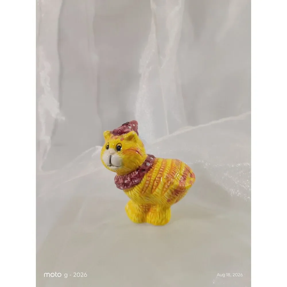 Vintage Yellow Cat Figurine | Retro Hand Painted Kitten Decor Salt Shaker